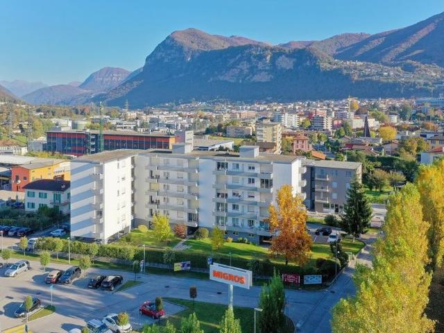 Rent a 3 ½ rooms apartment in Mendrisio
