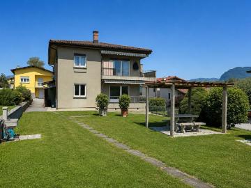 Rent a 3 ½ rooms apartment in Novazzano Flatfox