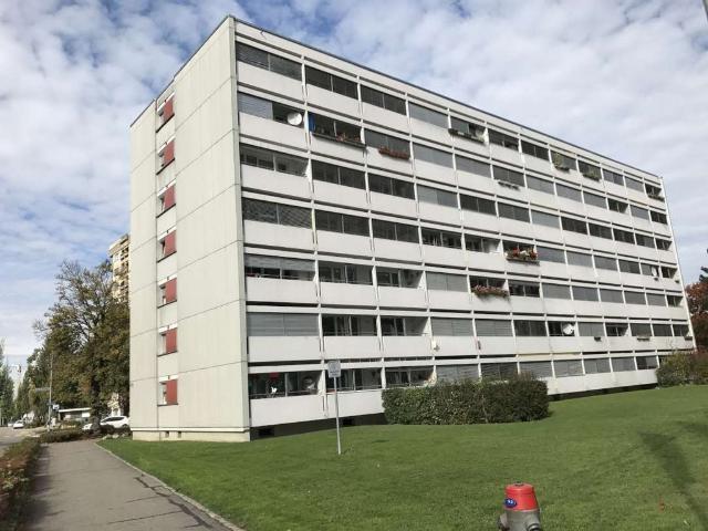 Rent a 3 rooms apartment in Spreitenbach Flatfox
