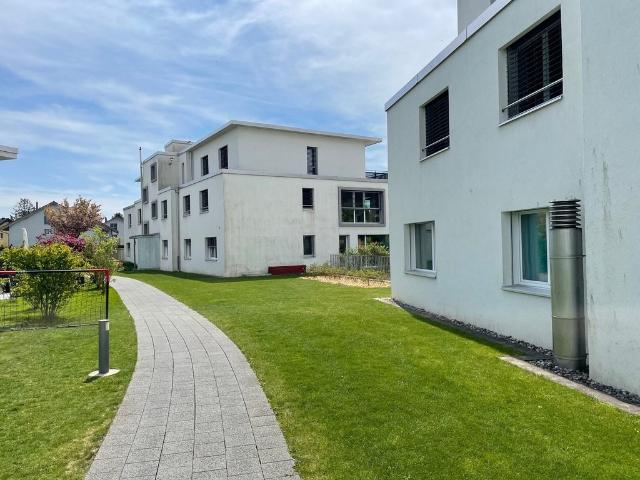 Rent a 3 ½ rooms apartment in Studen Flatfox