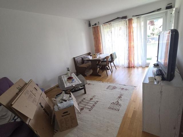 Rent a 3 ½ rooms apartment in Studen Flatfox
