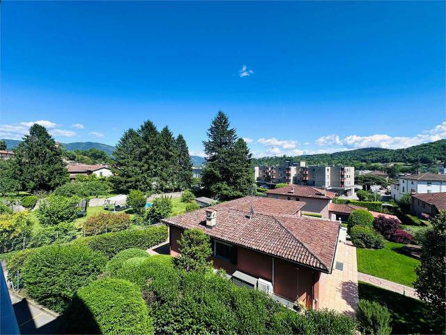 Rent a 3 ½ rooms apartment in Stabio Flatfox
