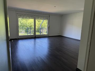 Rent a 3 rooms apartment in Perroy Flatfox