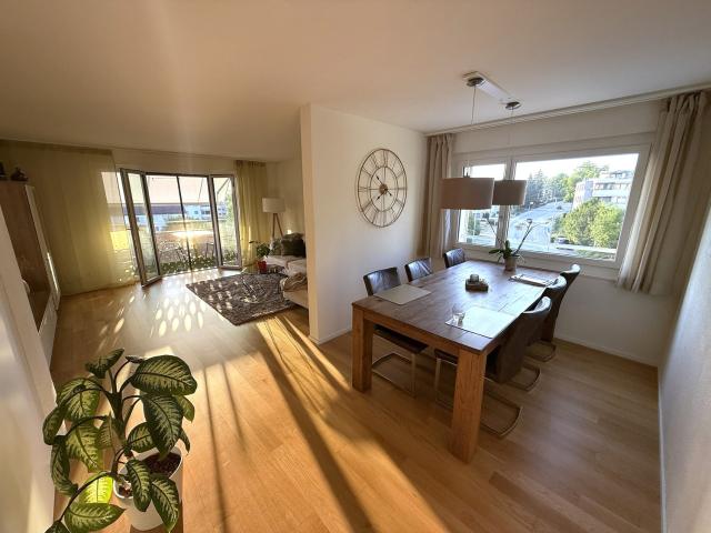 Rent a 3 ½ rooms apartment in Pfäffikon Flatfox