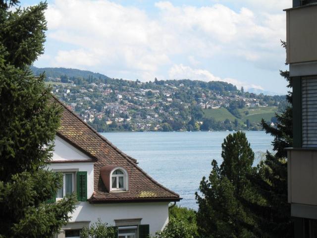 Rent a 3 ½ rooms apartment in Rüschlikon Flatfox