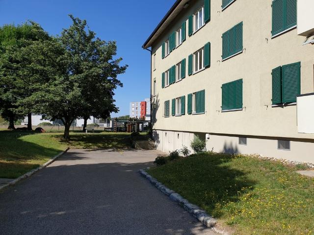 Rent a 3 rooms apartment in Thayngen Flatfox