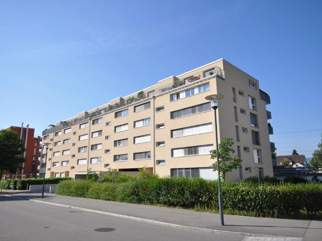 Rent a 3 ½ rooms apartment in Uster Flatfox