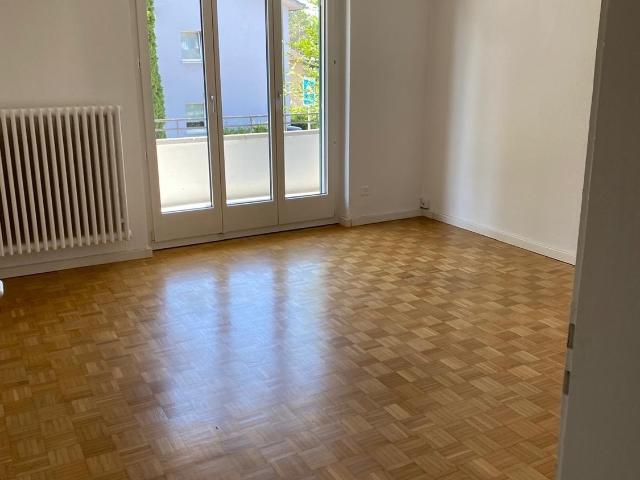 Rent a 3 rooms apartment in Zollikofen Flatfox