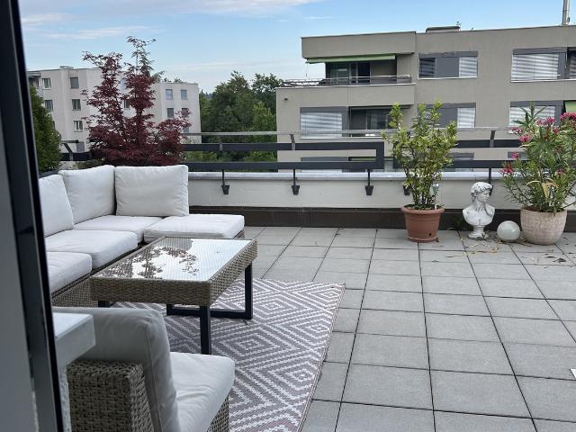 Rent a 3 ½ rooms attic flat in Glattbrugg Flatfox