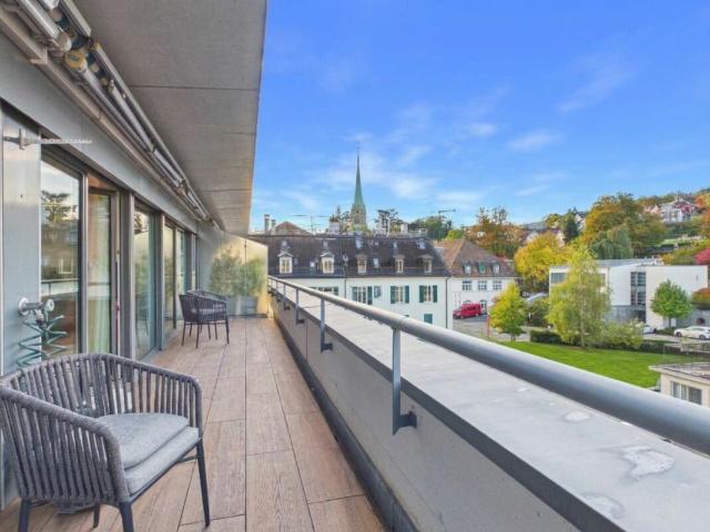 Rent a 3 rooms attic flat in Horgen Flatfox