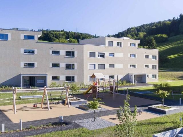 Rent a 3 ½ rooms attic flat in Staffelbach Flatfox