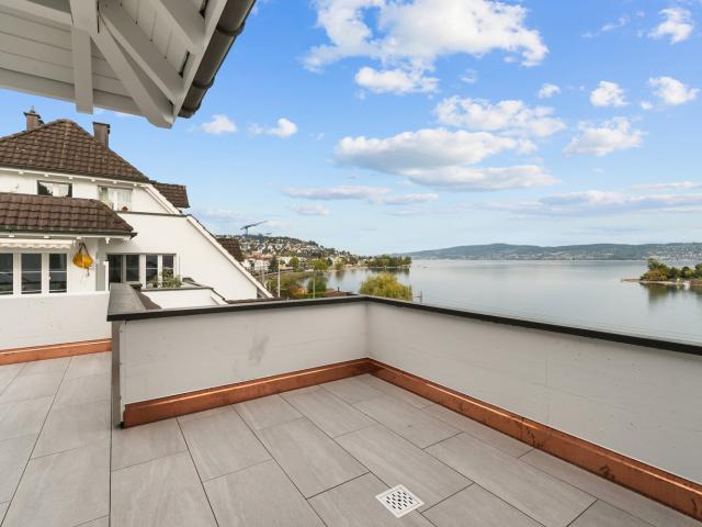 Rent a 3 ½ rooms duplex in Bäch SZ Flatfox