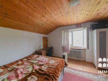 Rent a 3 rooms roof flat in Brügg Flatfox