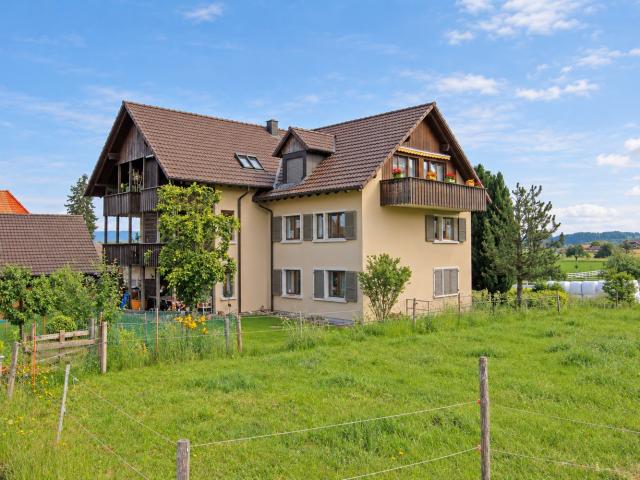 Rent a 3 ½ rooms roof flat in Ersigen Flatfox
