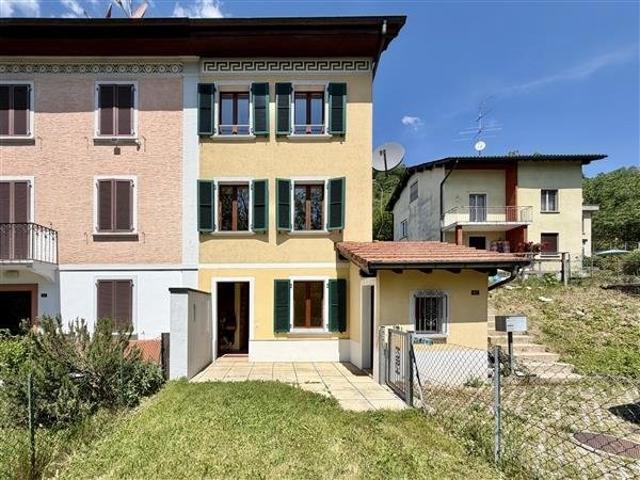 Rent a 3 ½ rooms single house in Arosio Mugena Flatfox