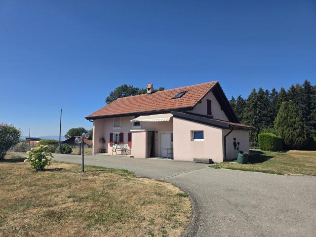 Rent a 3 ½ rooms single house in Les Ecasseys Flatfox
