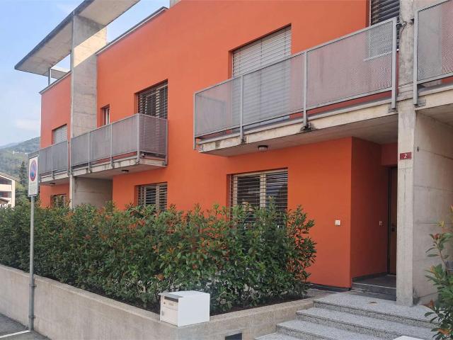 Rent a 3 ½ rooms single house in Melano Flatfox
