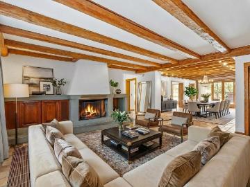 Rent a 12 rooms single house in Genolier Flatfox