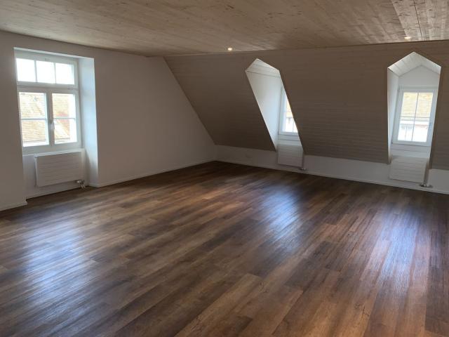 Rent a 1 room roof flat in Döttingen Flatfox