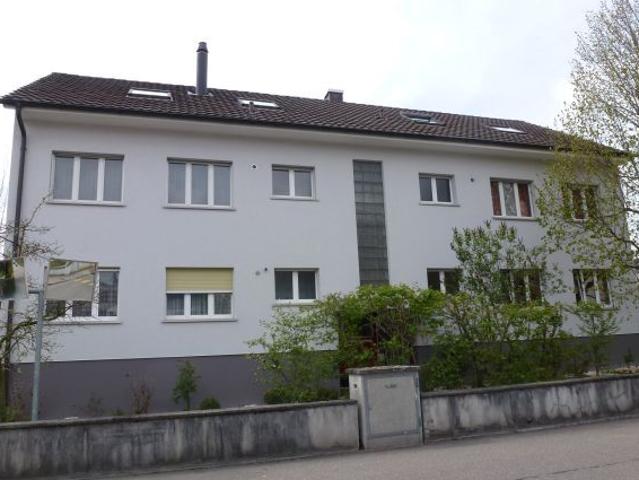 Rent a 2 ½ rooms apartment in Aesch Flatfox