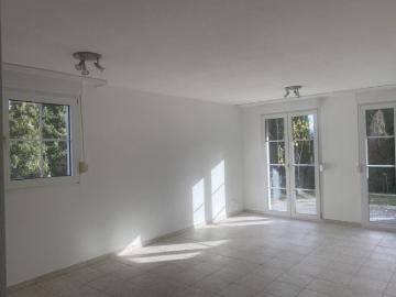 Rent a 2 ½ rooms apartment in Aeschi Flatfox