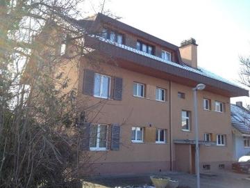 Rent a 2 rooms apartment in Brügg Flatfox