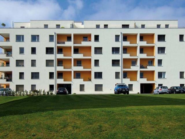Rent a 2 ½ rooms apartment in Bulle Flatfox