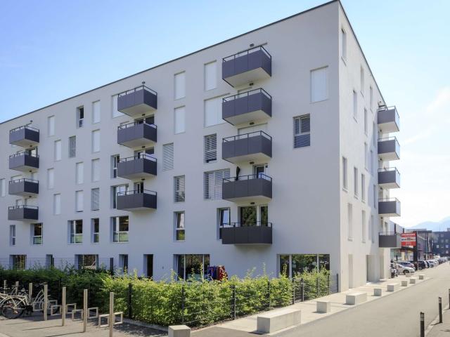 Rent a 2 ½ rooms apartment in Bulle Flatfox
