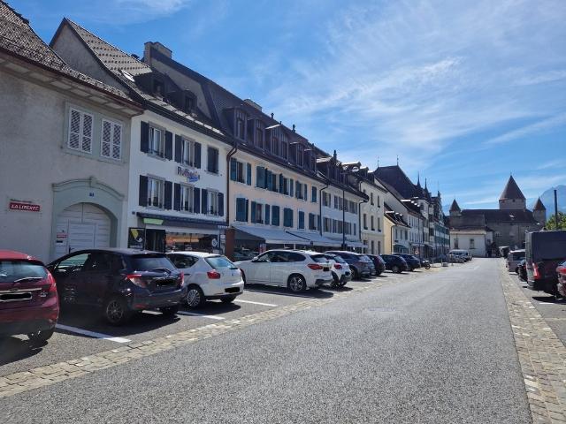 Rent a 2 ½ rooms apartment in Bulle Flatfox