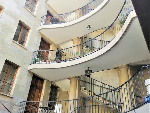 Rent a 2 rooms apartment in Genève Flatfox