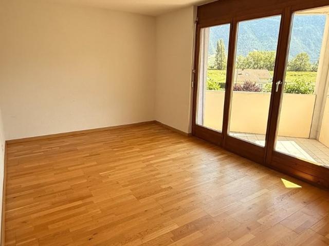 Rent a 2 ½ rooms apartment in Fully Flatfox