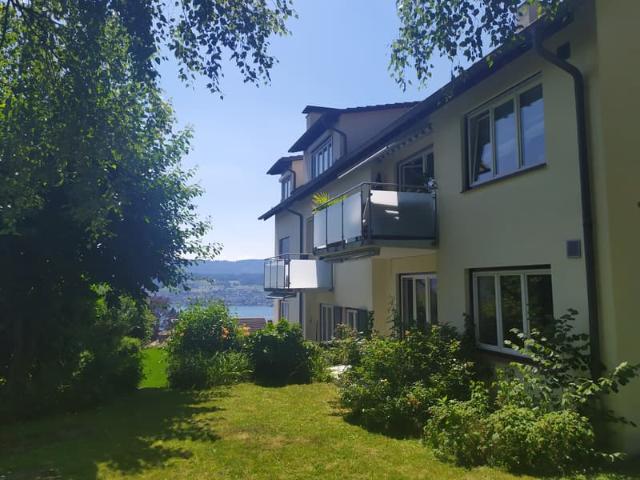 Rent a 2 ½ rooms apartment in Herrliberg Flatfox