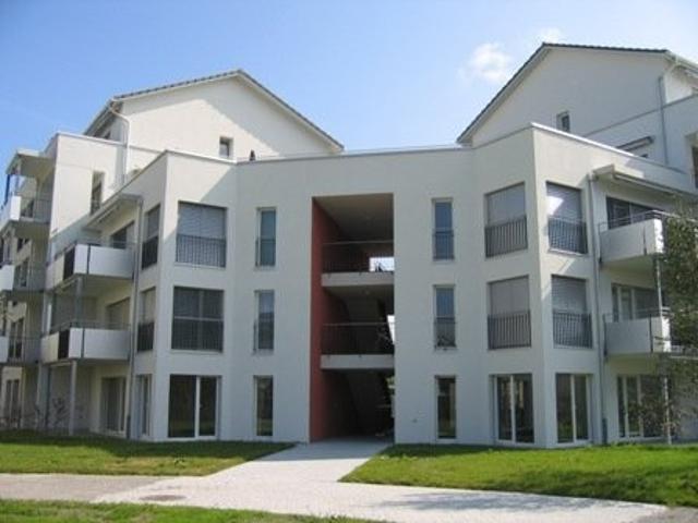 Rent a 2 ½ rooms apartment in Jona Flatfox