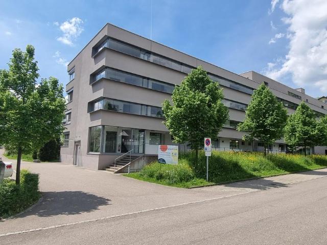 Rent a 2 ½ rooms apartment in Laufen Flatfox