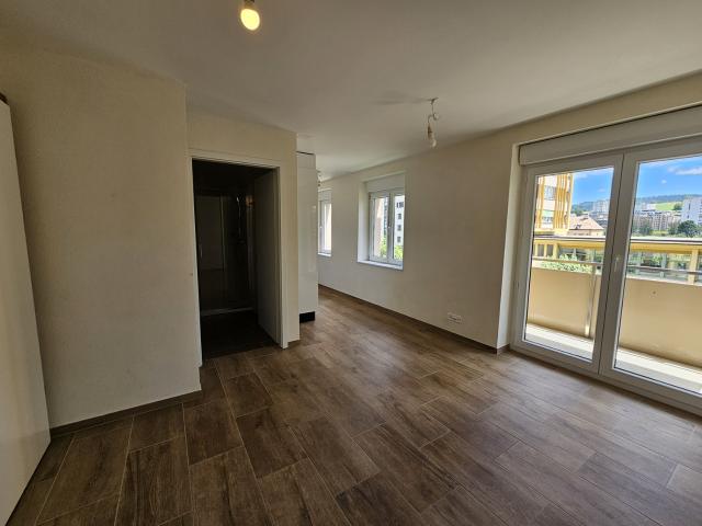 Rent a 2 ½ rooms apartment in La Chaux de Fonds Flatfox
