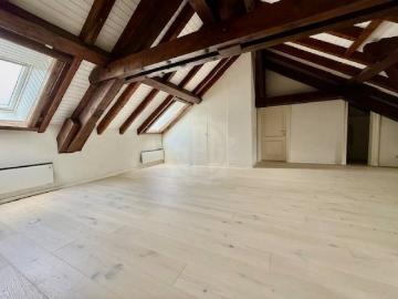 Rent a 2 rooms apartment in La Rippe Flatfox
