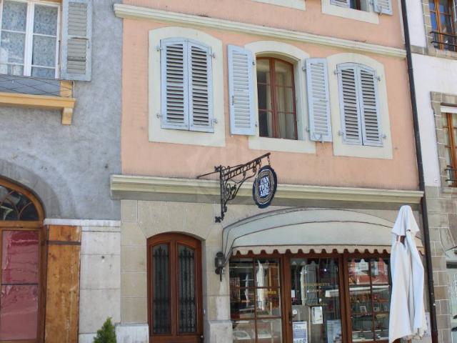 Rent a 2 rooms apartment in NYON Flatfox
