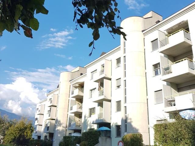 Rent a 2 rooms apartment in Sion Flatfox