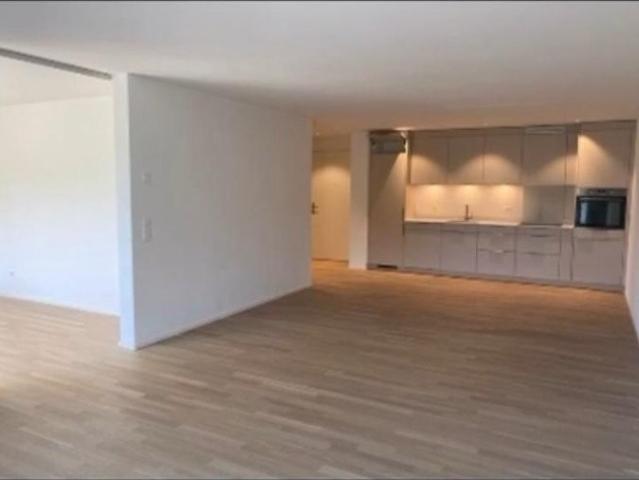 Rent a 2 ½ rooms apartment in Suhr Flatfox
