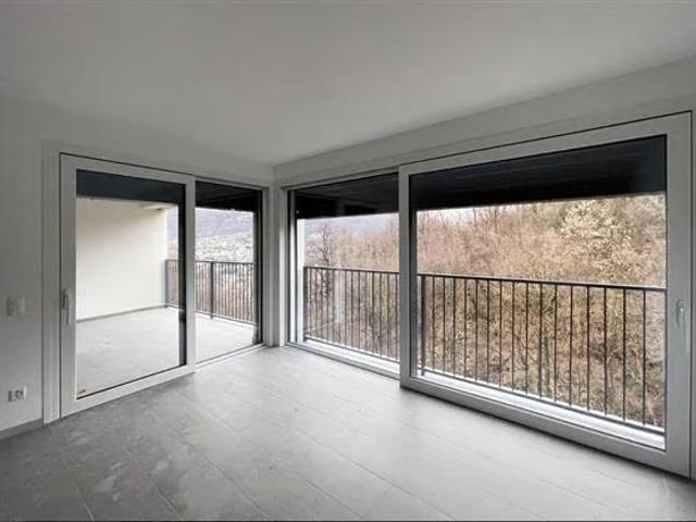 Rent a 2 ½ rooms apartment in Pedrinate Flatfox
