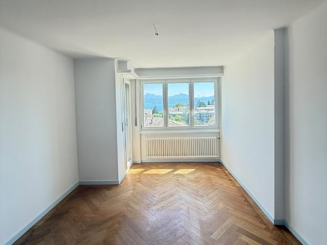 Rent a 2 ½ rooms apartment in Pully Flatfox