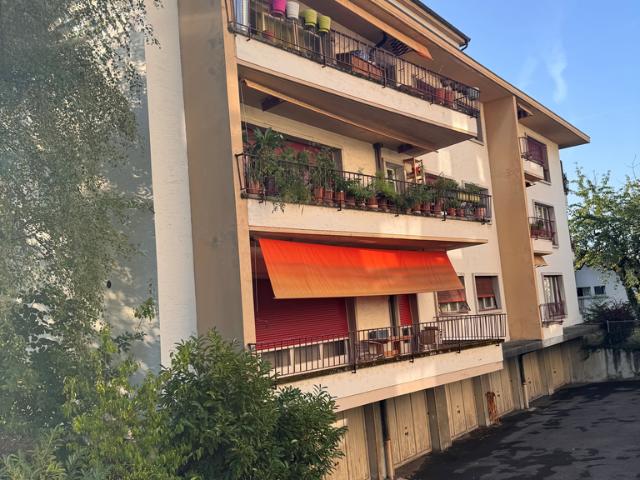 Rent a 2 ½ rooms apartment in Pully Flatfox
