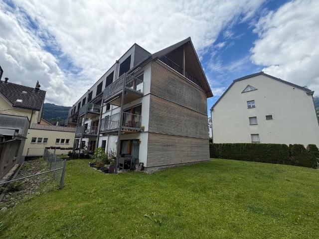 Rent a 2 ½ rooms apartment in Walenstadt Flatfox