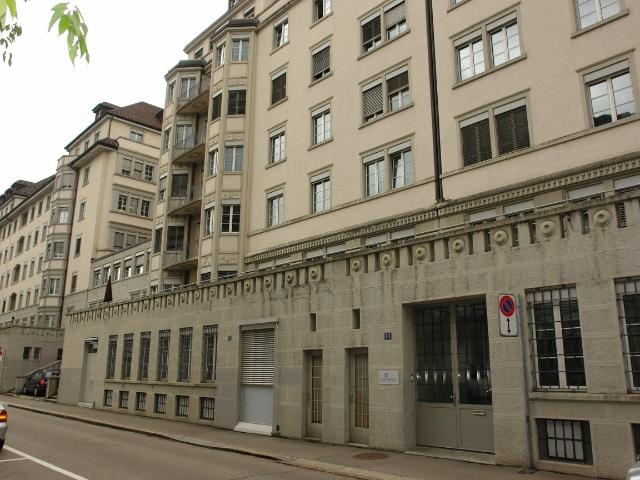 Rent a 2 ½ rooms apartment in Zürich Flatfox