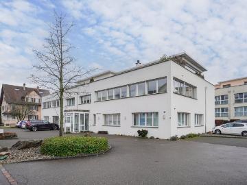 Rent a 2 ½ rooms attic flat in Niederglatt Flatfox