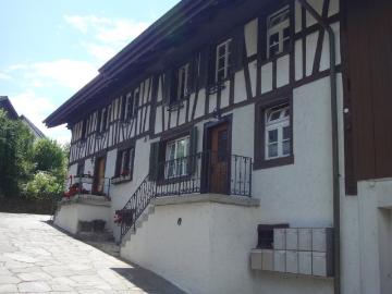 Rent a 2 ½ rooms roof flat in Aesch Flatfox