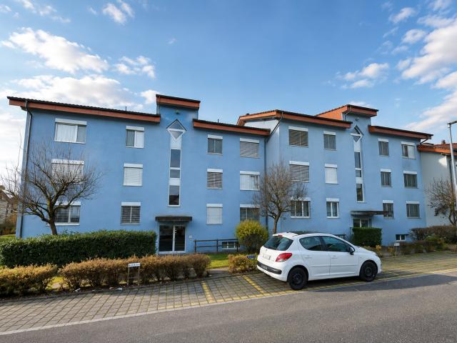 Rent a 2 ½ rooms roof flat in Kölliken Flatfox