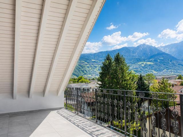 Rent a 2 ½ rooms roof flat in Sevelen Flatfox