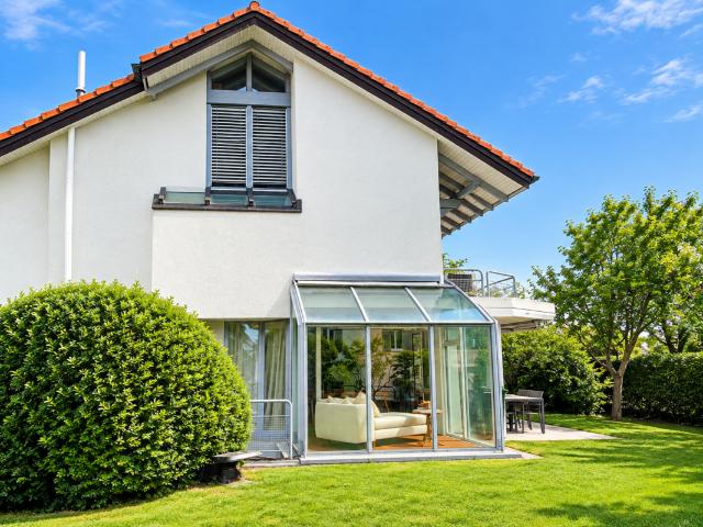 Rent a 7 ½ rooms duplex house in Männedorf Flatfox