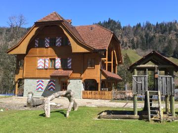 Rent a 7 rooms farm house in Eigenthal Flatfox